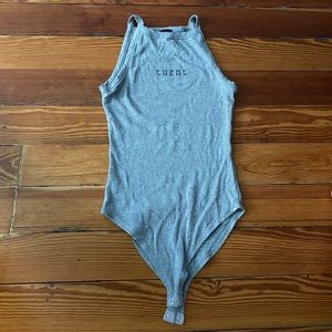 Bundle 5/$15 🛍 Turnt gray ribbed bodysuit